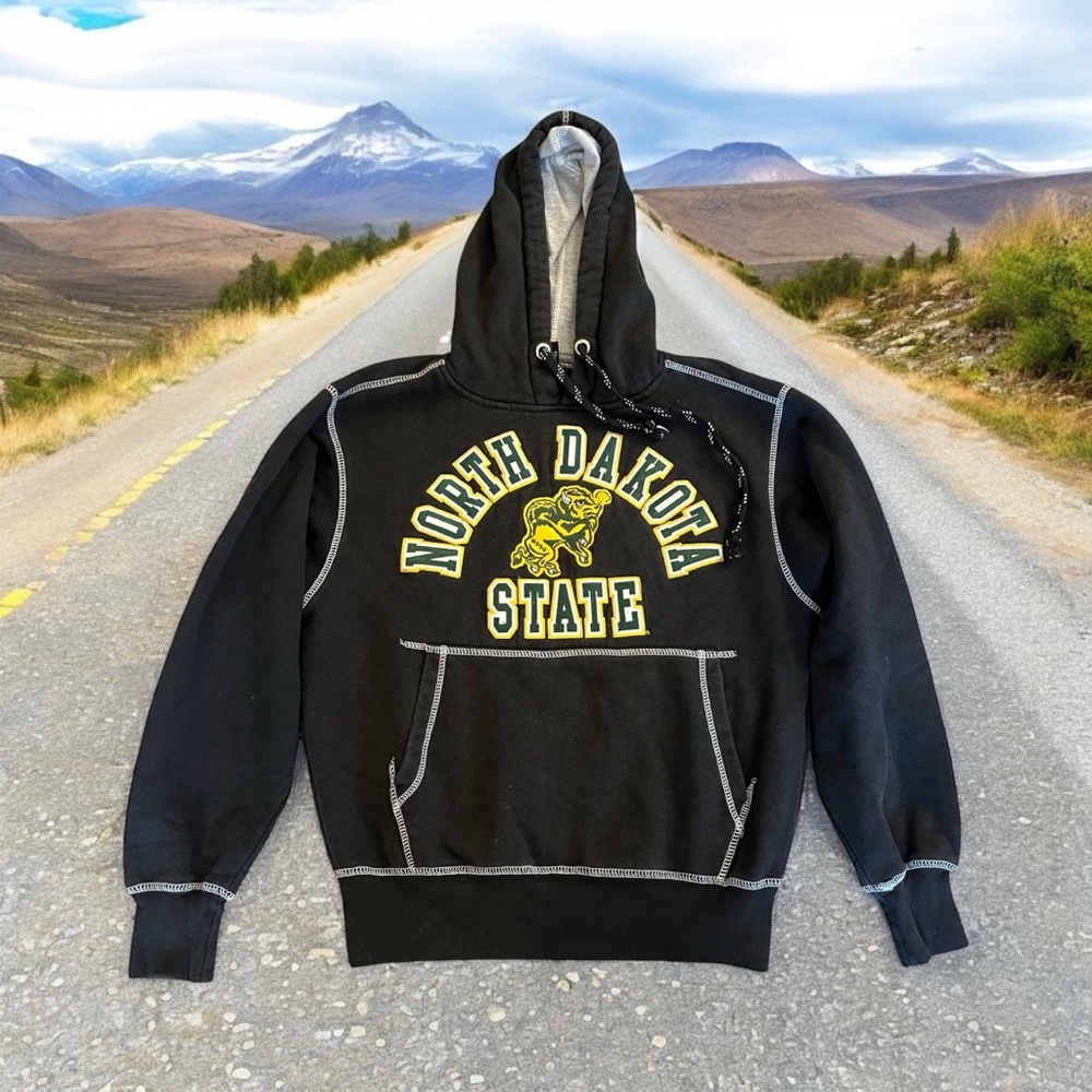 Signature Concept Small North Dakota State Bison Black Hoodie Sweatshirt